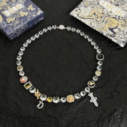 Brand necklace 2023SS DIOR Dior which is deep-rooted in Japan